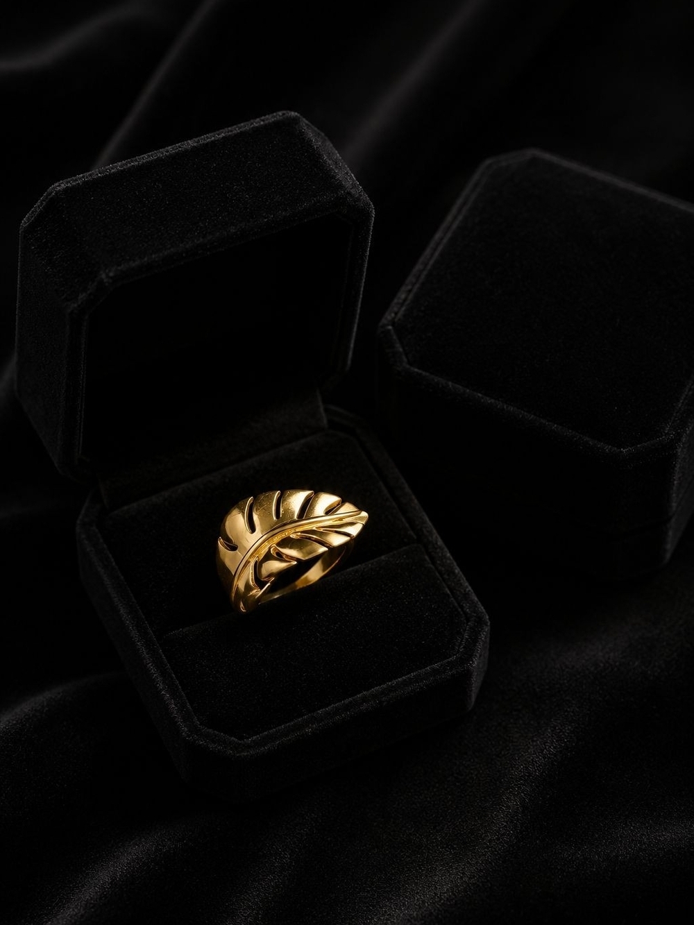 Polished Gold Leaf Cocktail Ring - Picture 3 of 4